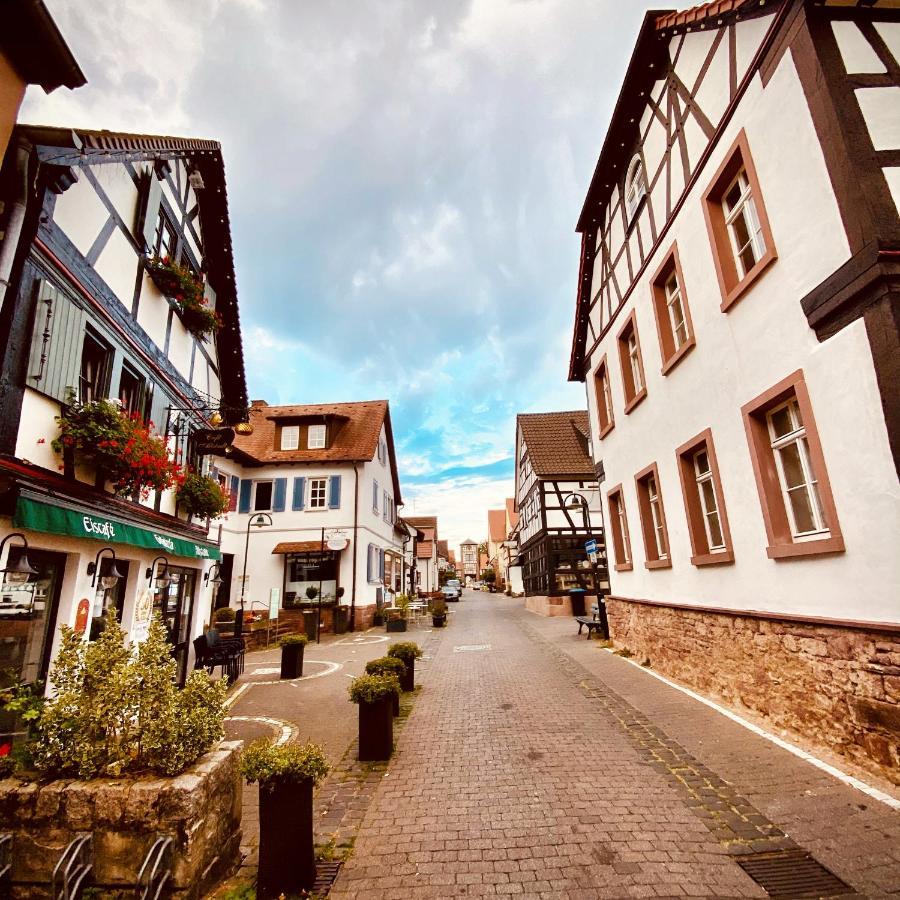 Hexenhaeuschen Dreieichenhain Exteriör bild
